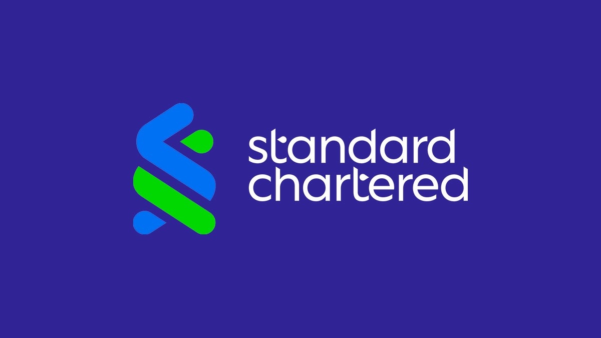 standard-chartered-bank-smartbot-data-democratization-with-AI-thumbnail.jpeg