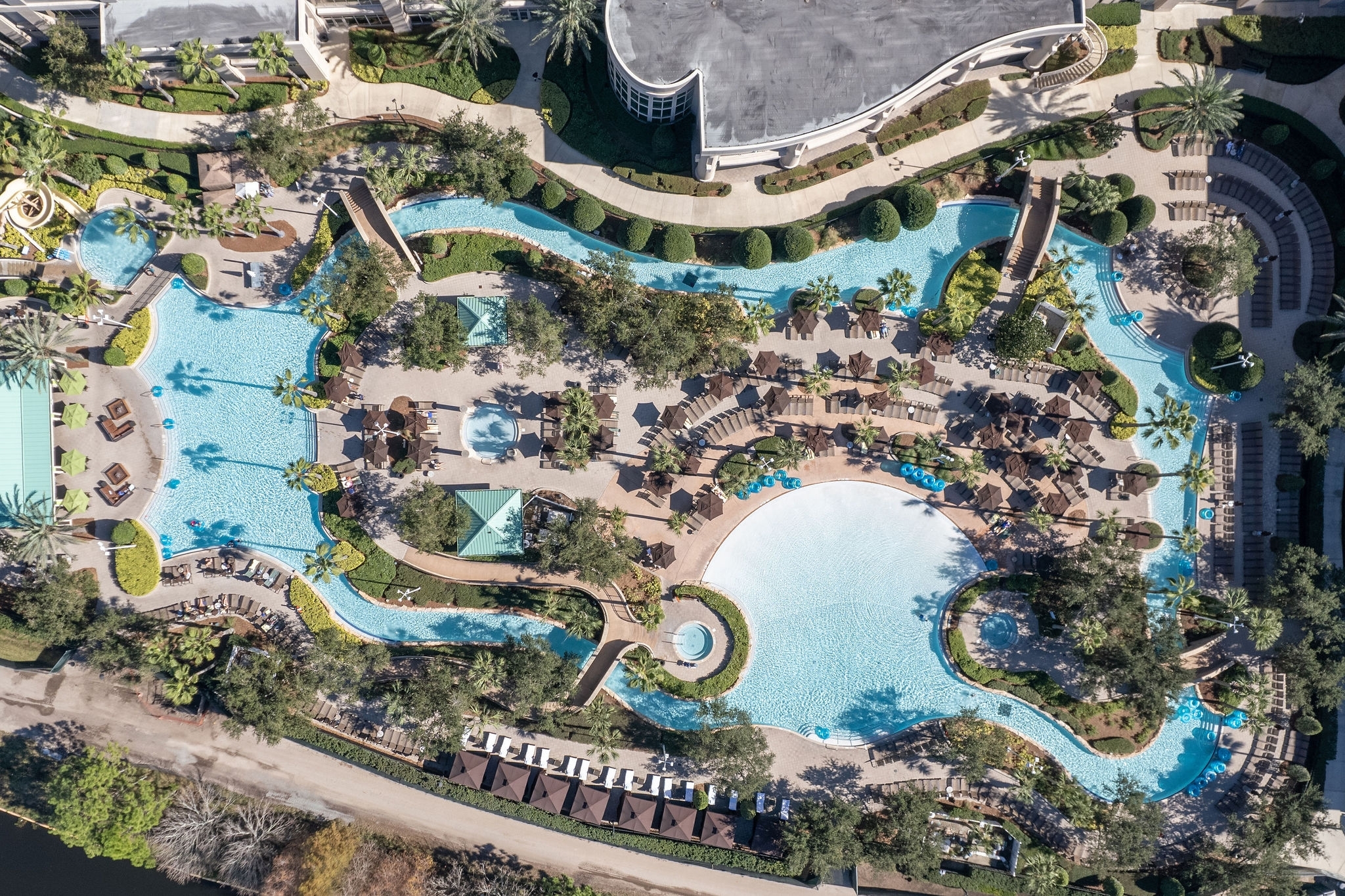 Pool_001.jpg
